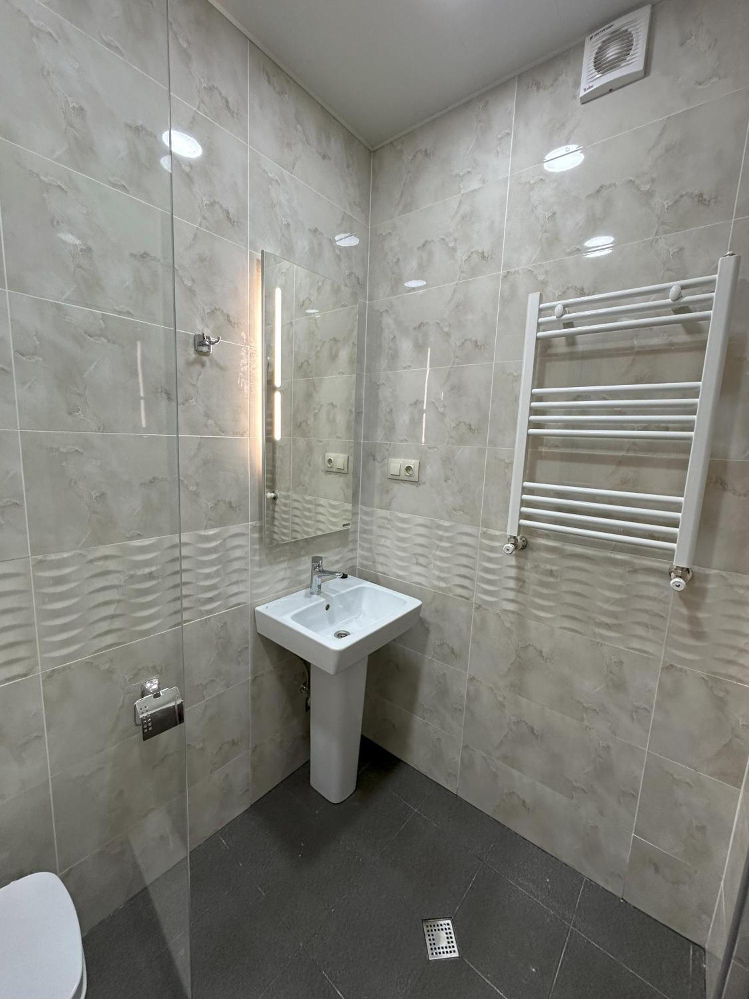 Three Palms Guest House تبليسي المظهر الخارجي الصورة