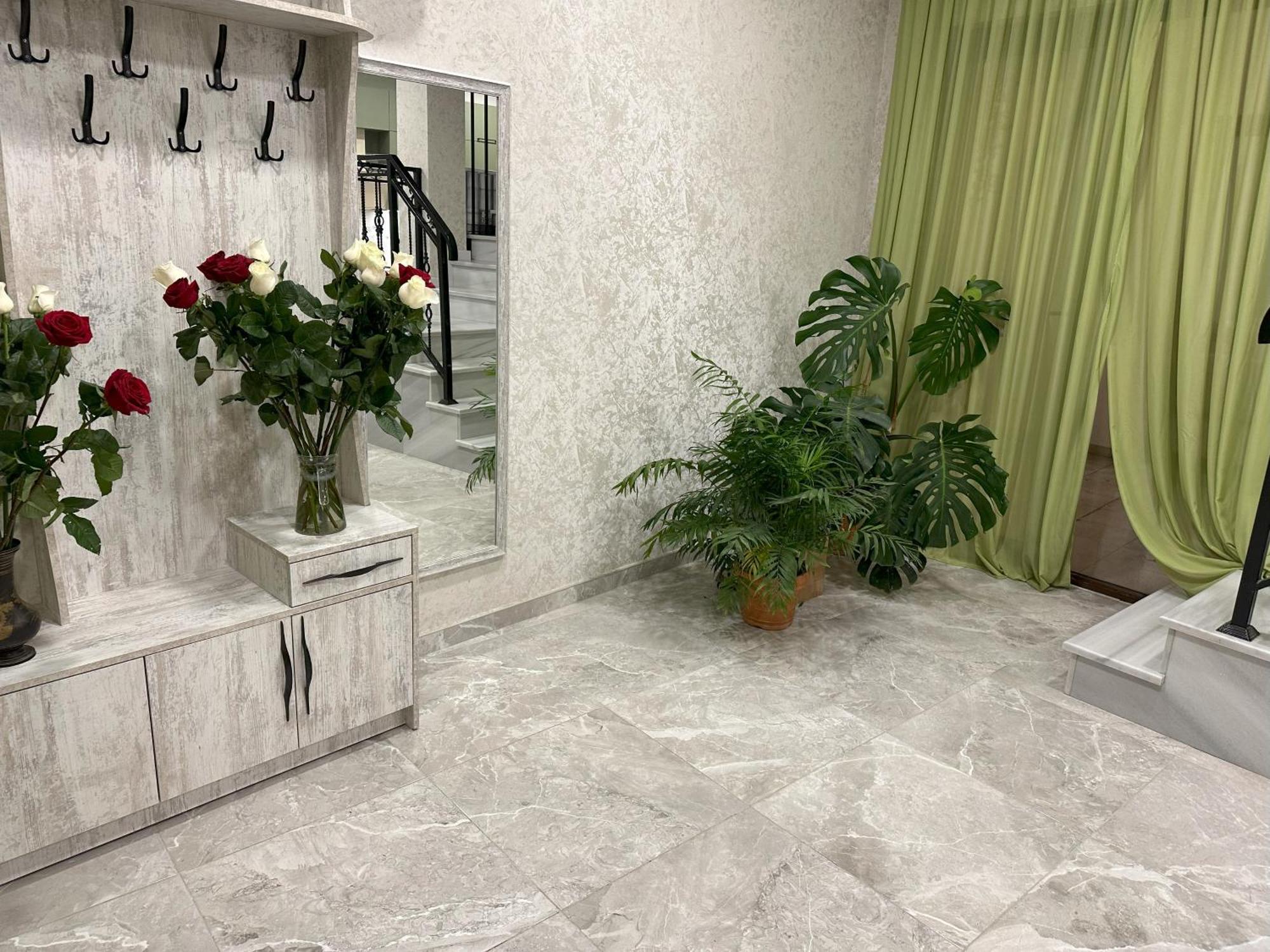 Three Palms Guest House تبليسي المظهر الخارجي الصورة