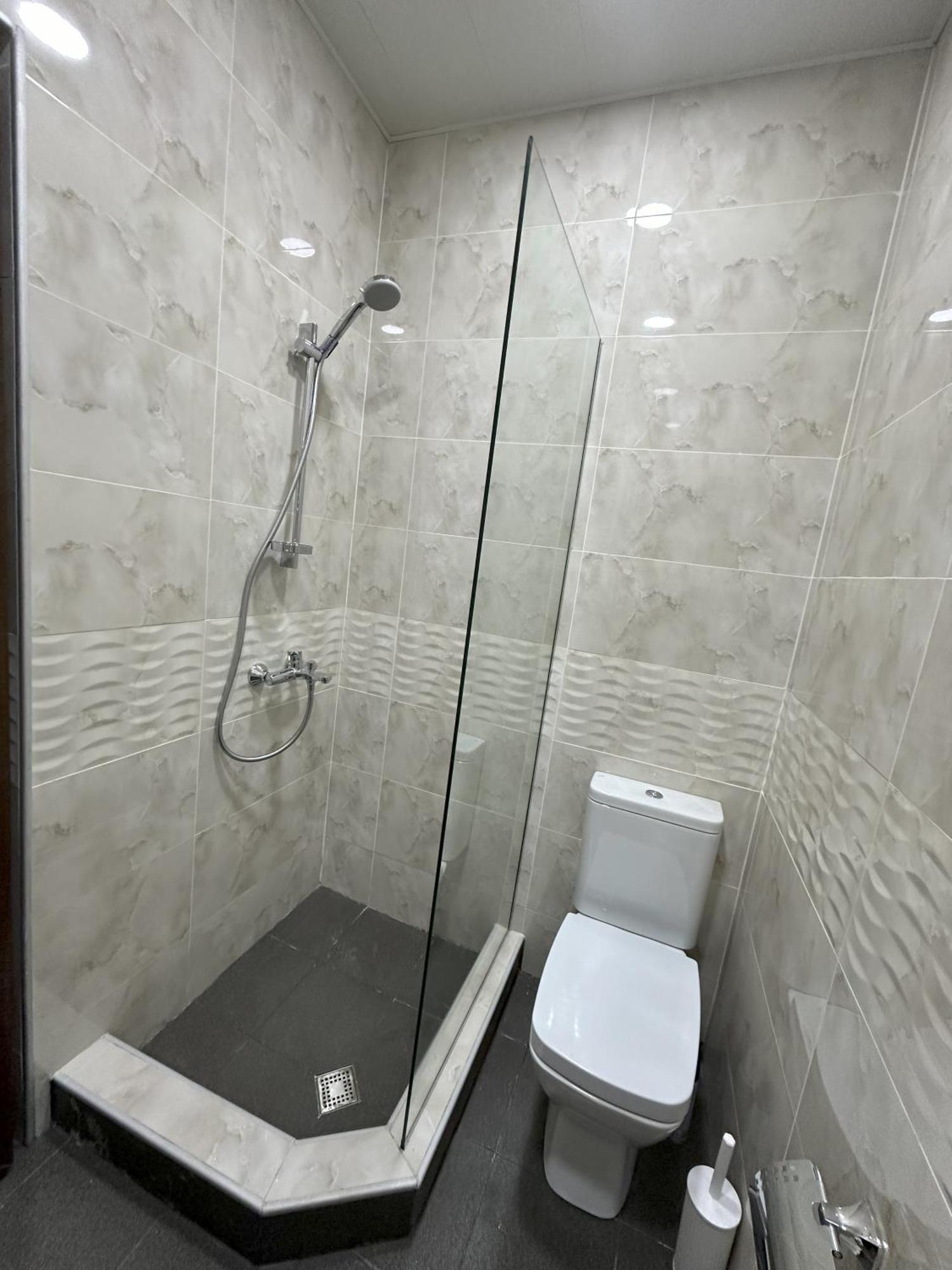 Three Palms Guest House تبليسي المظهر الخارجي الصورة