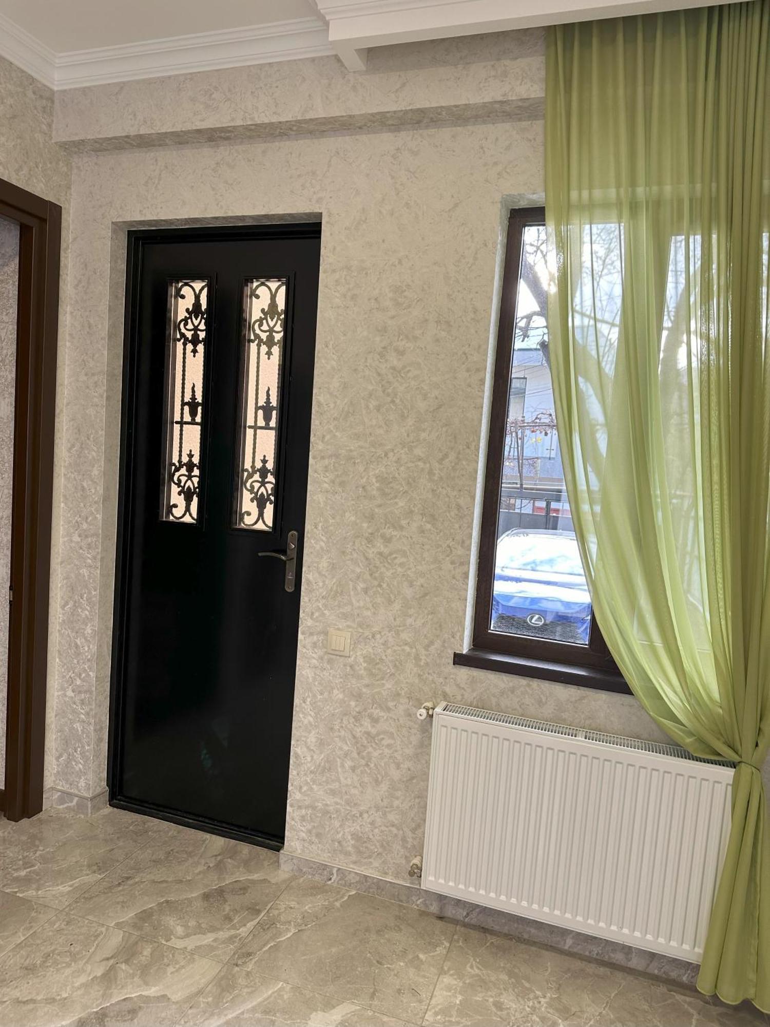 Three Palms Guest House تبليسي المظهر الخارجي الصورة